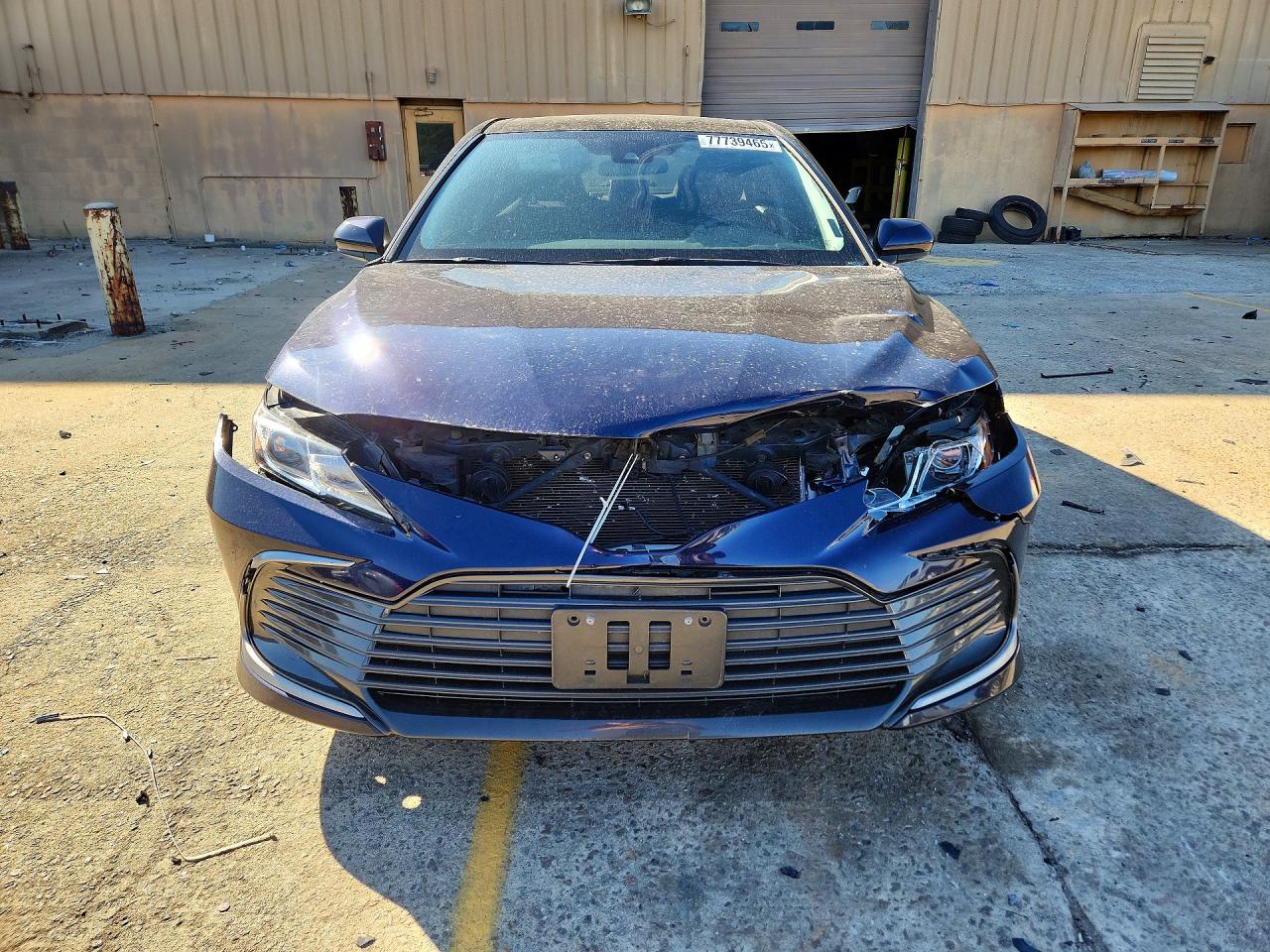 2022 TOYOTA CAMRY LE photo 5
