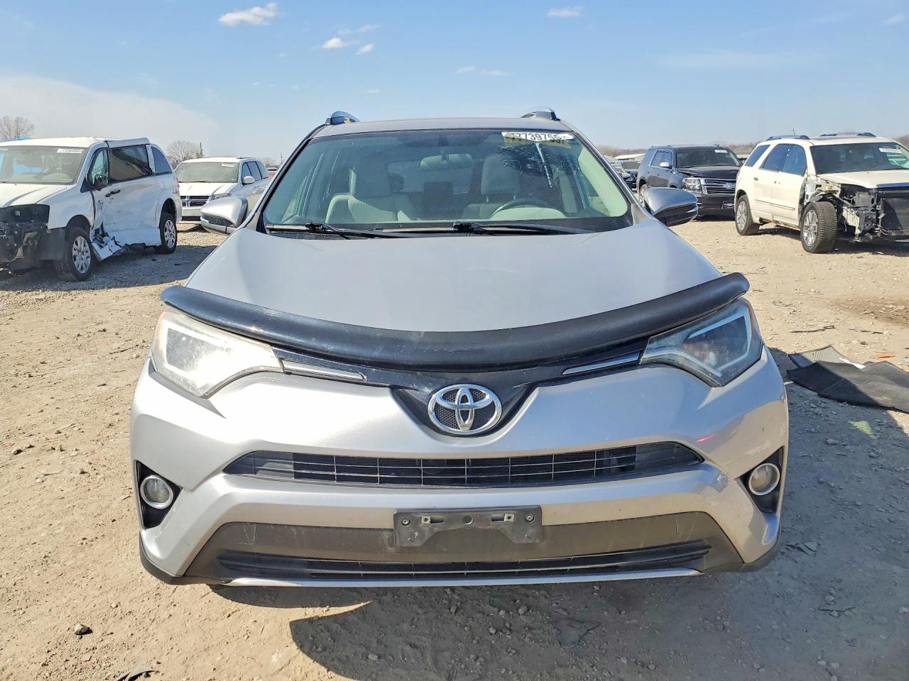 2016 TOYOTA RAV4 XLE photo 5