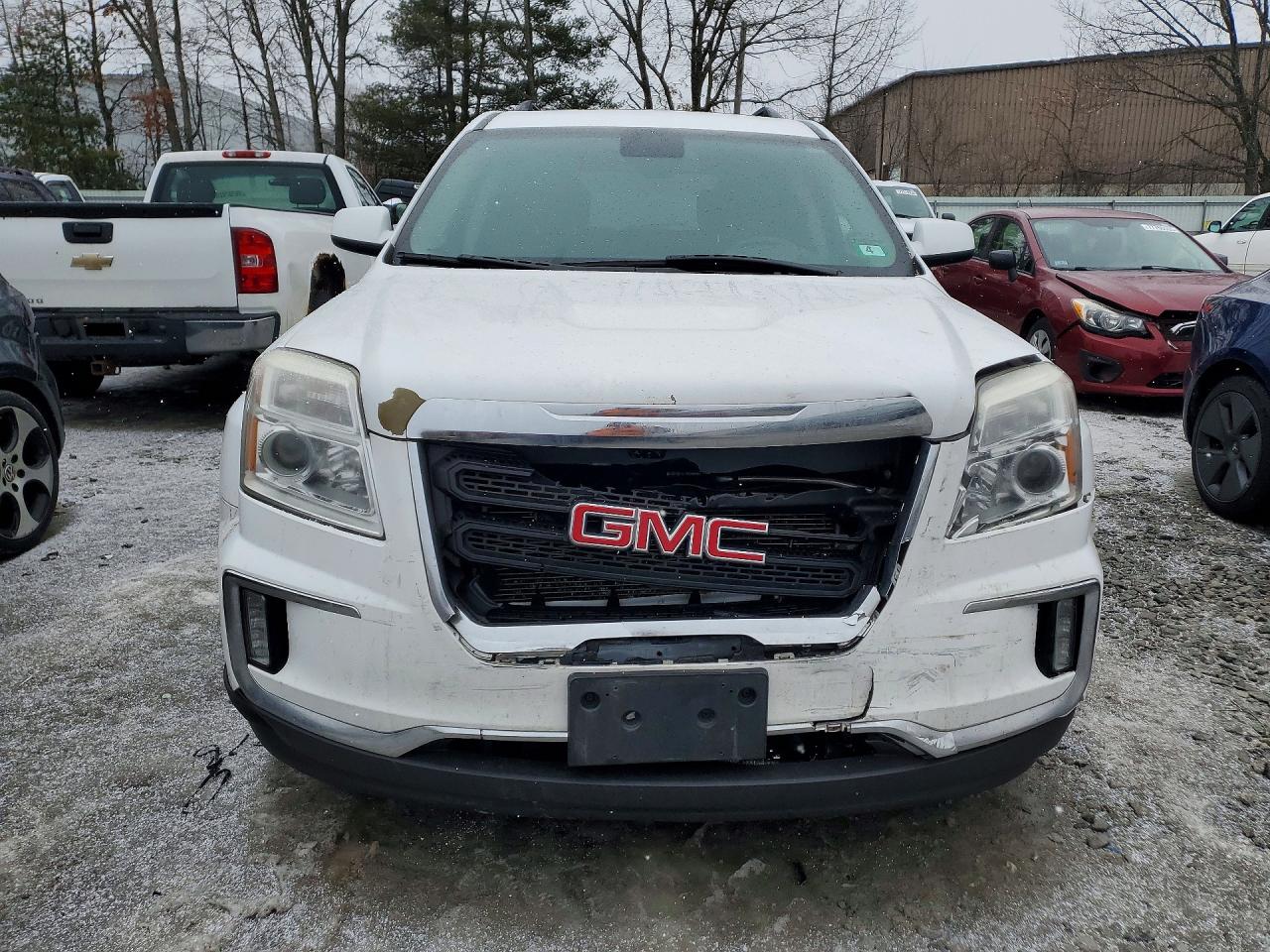 2017 GMC TERRAIN SLE photo 9