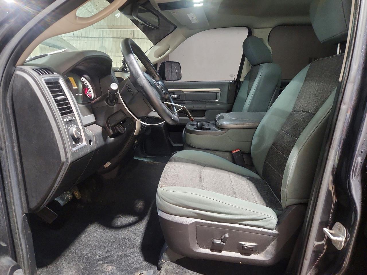 2014 RAM 1500 SLT photo 13