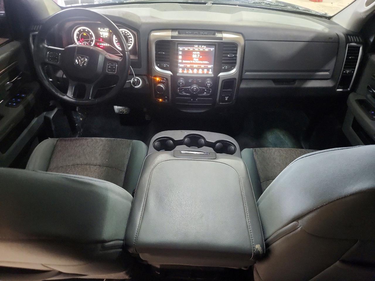 2014 RAM 1500 SLT photo 15