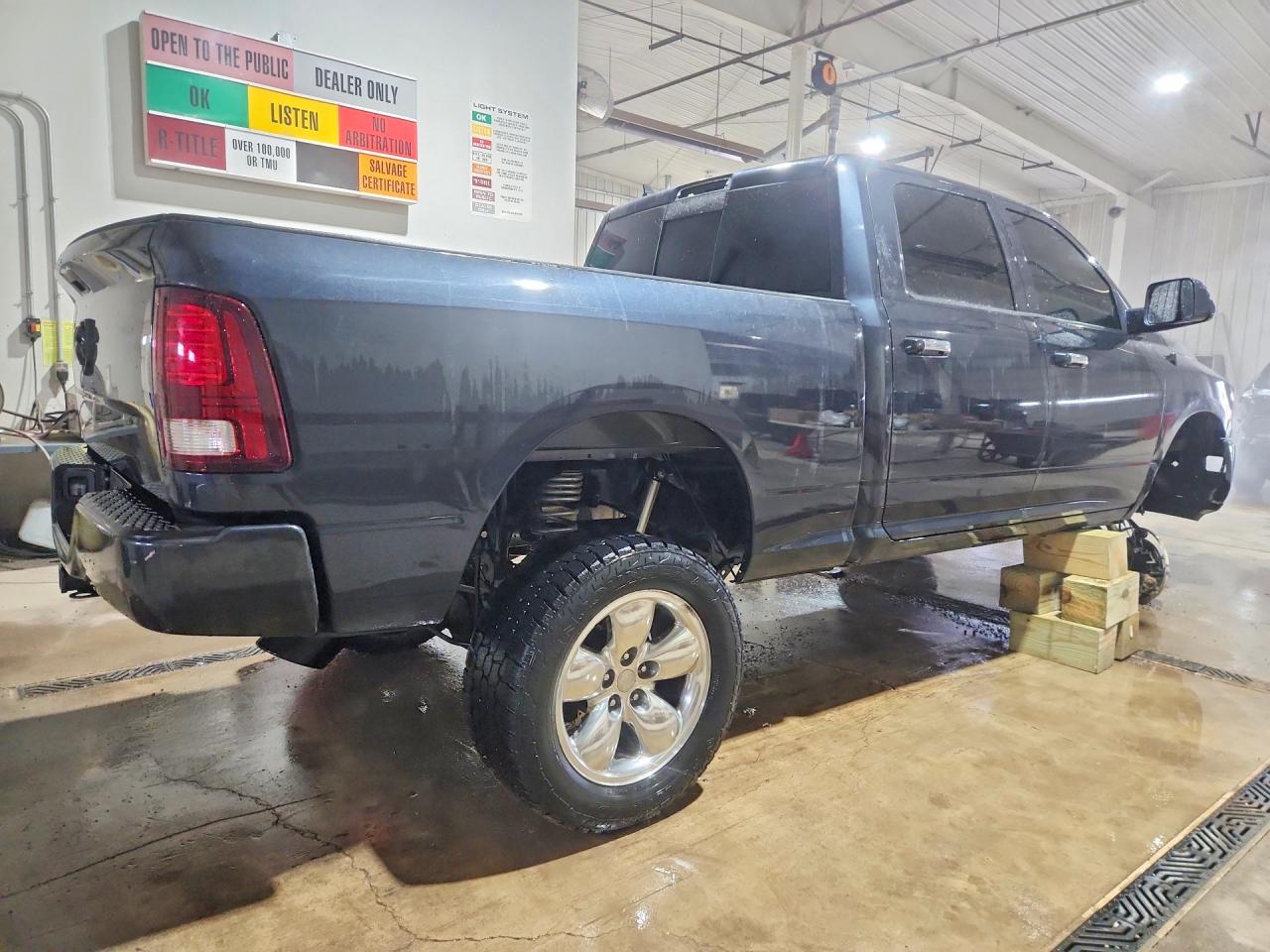 2014 RAM 1500 SLT photo 5