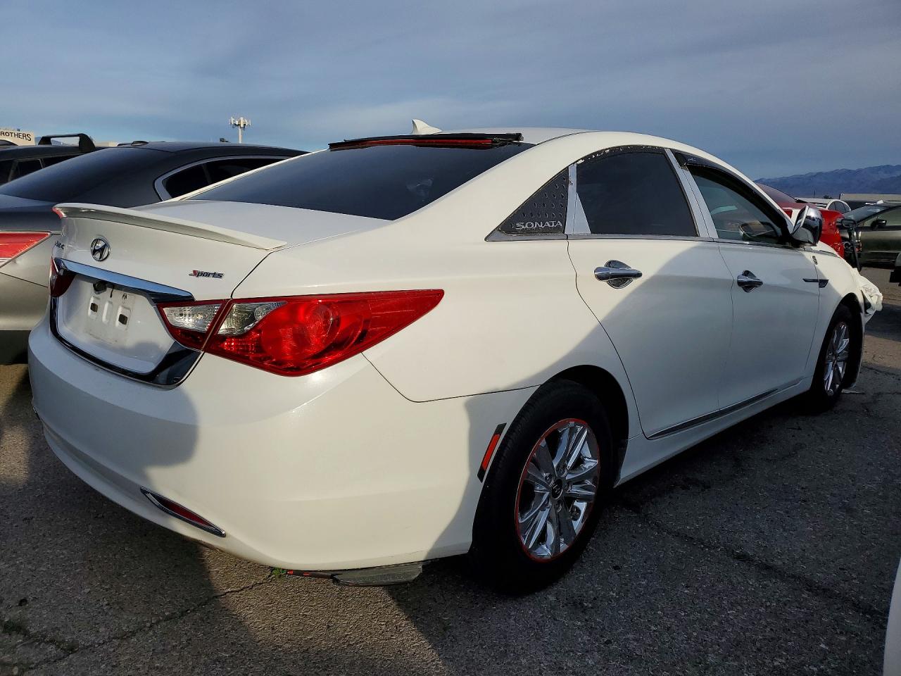 2013 HYUNDAI SONATA GLS photo 3
