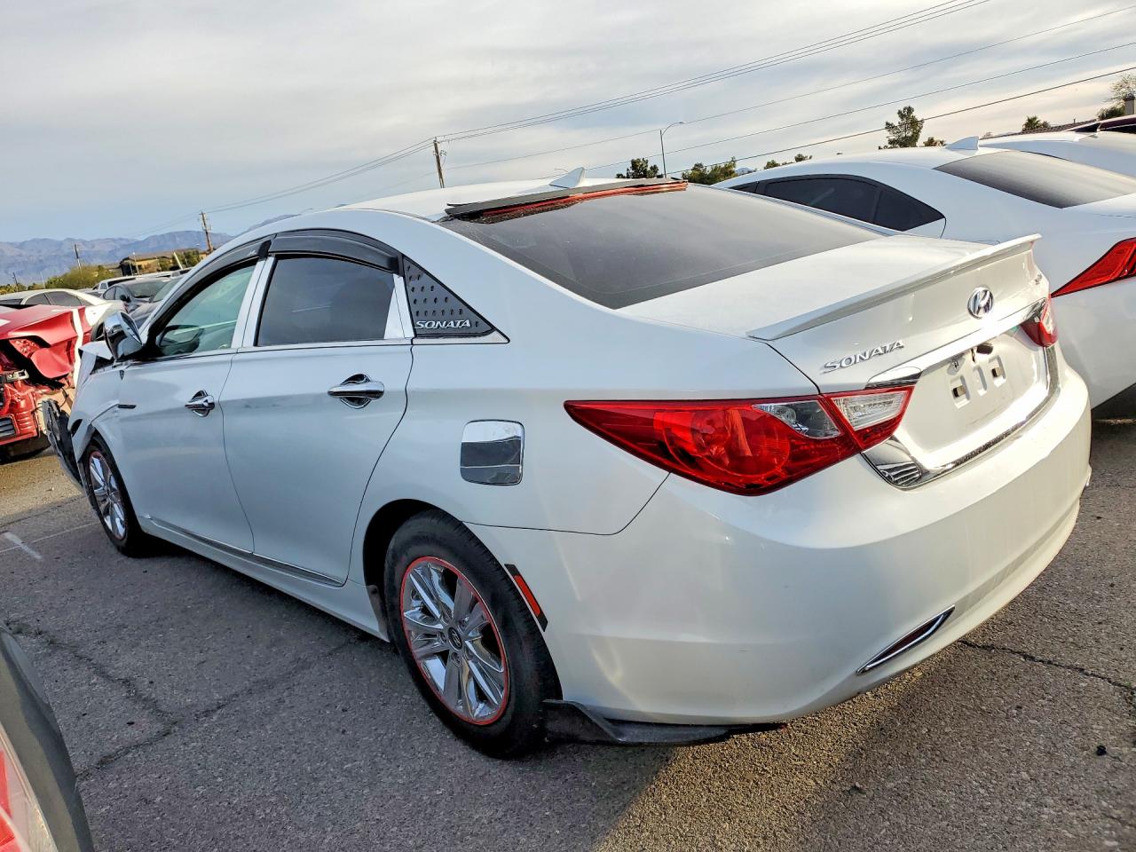 2013 HYUNDAI SONATA GLS photo 2
