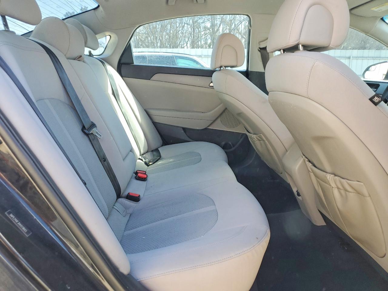 2017 HYUNDAI SONATA SE photo 10