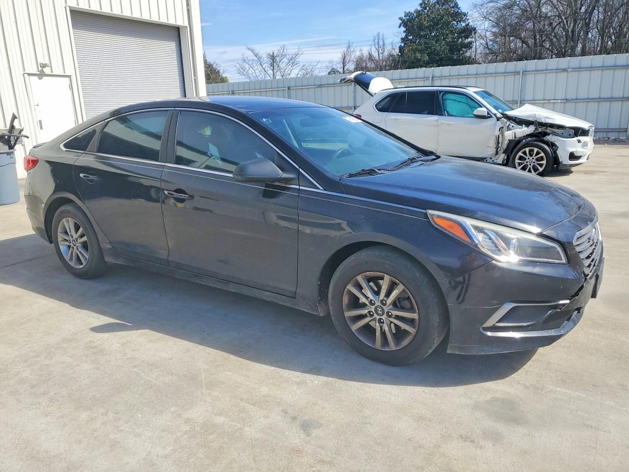 2017 HYUNDAI SONATA SE photo 4