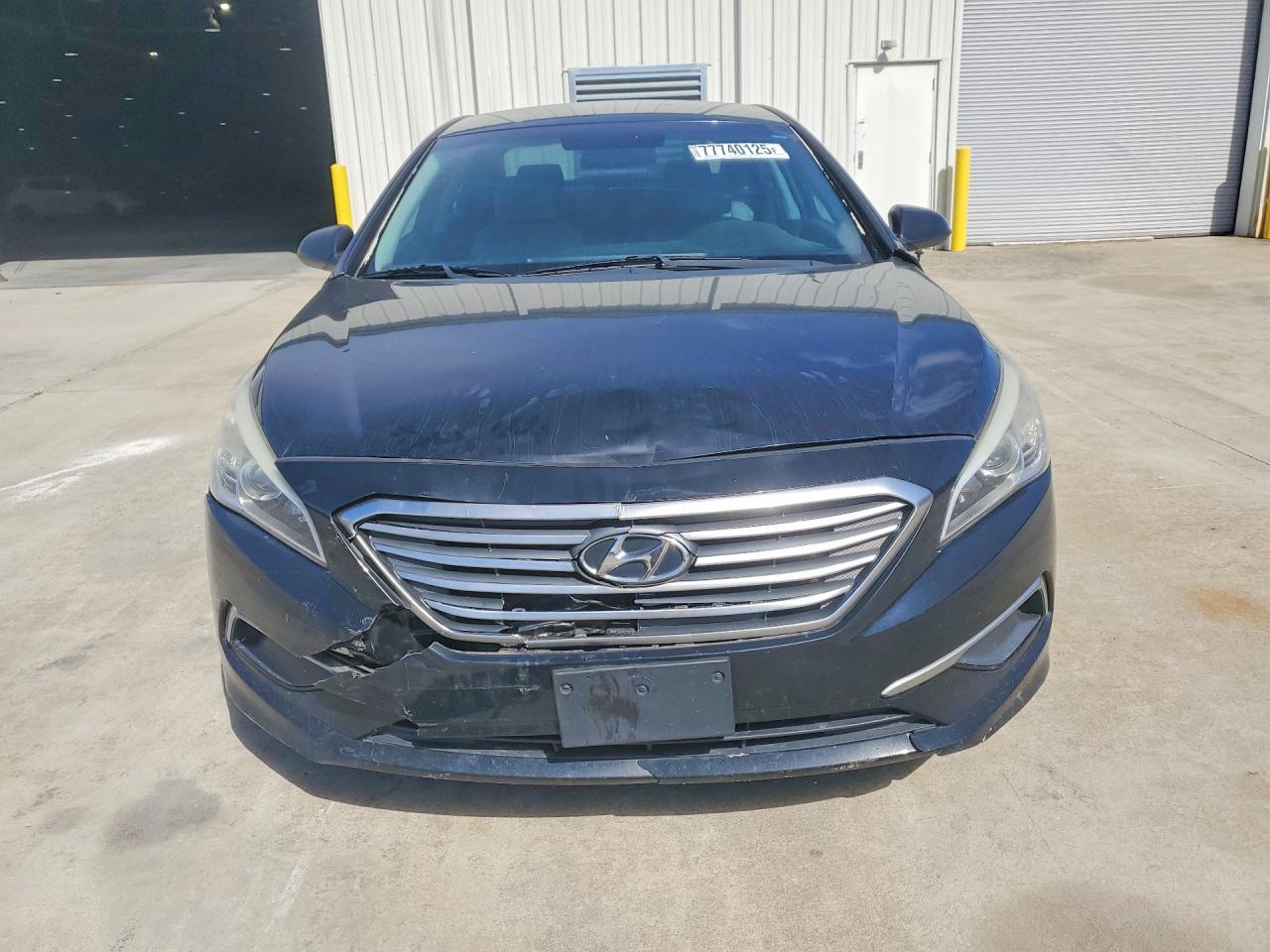 2017 HYUNDAI SONATA SE photo 5