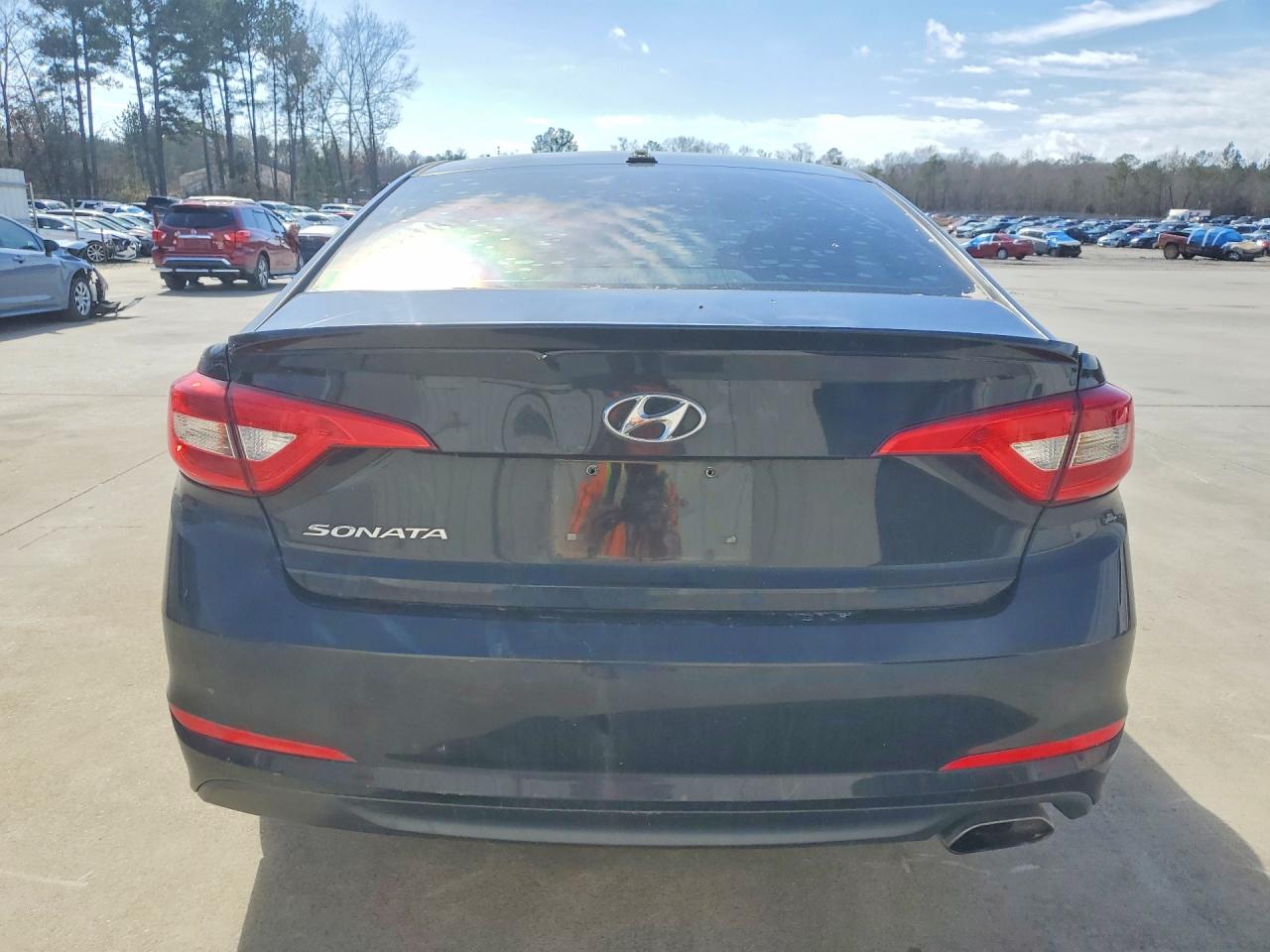2017 HYUNDAI SONATA SE photo 6
