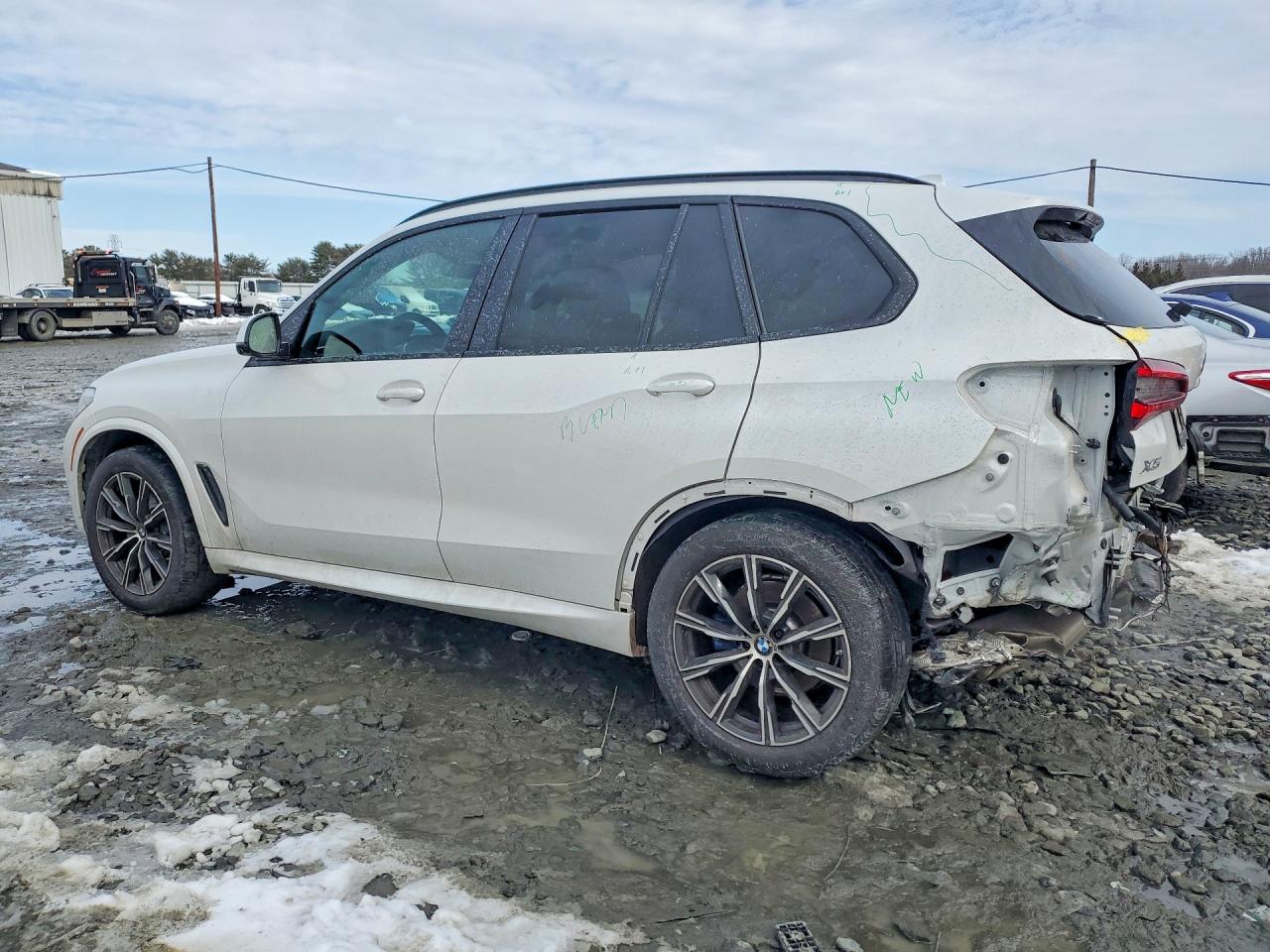 2022 BMW X5 XDRIVE40I photo 3