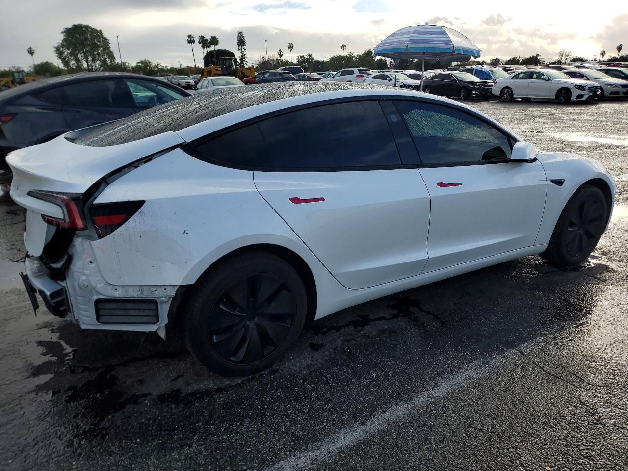 2024 TESLA MODEL 3 photo 3
