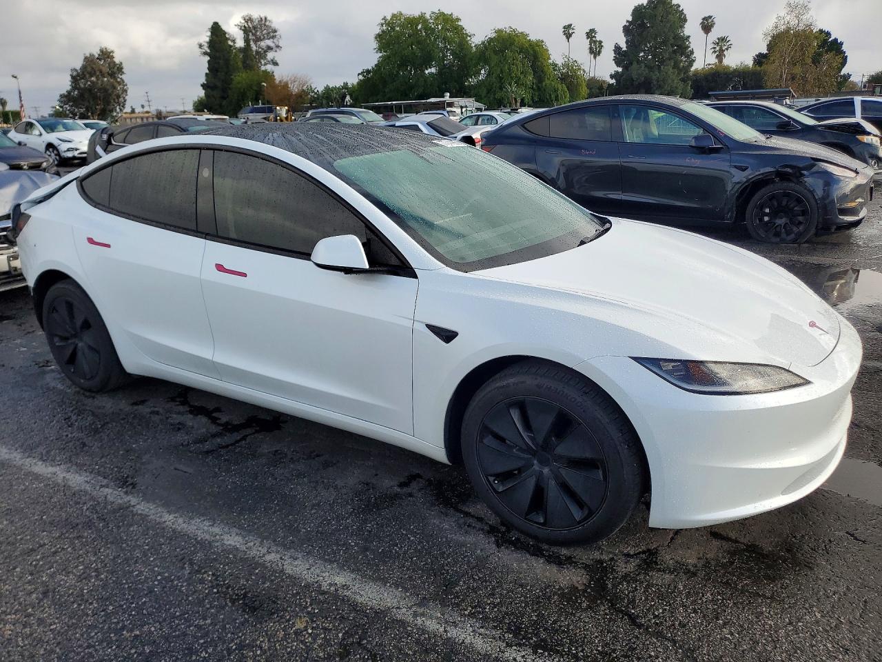 2024 TESLA MODEL 3 photo 4