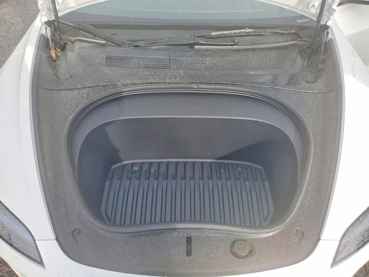 2024 TESLA MODEL 3 photo 11