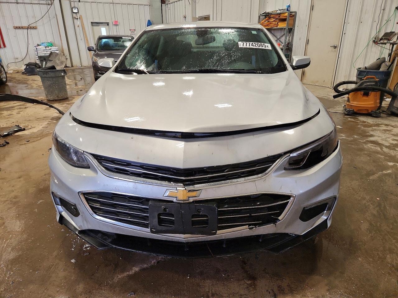 2017 CHEVROLET MALIBU LT photo 9