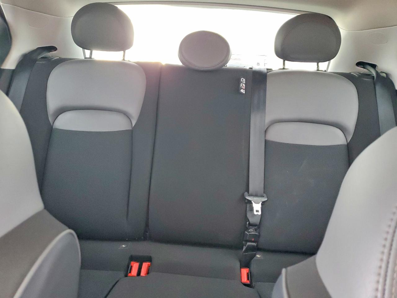 2016 FIAT 500 photo 19
