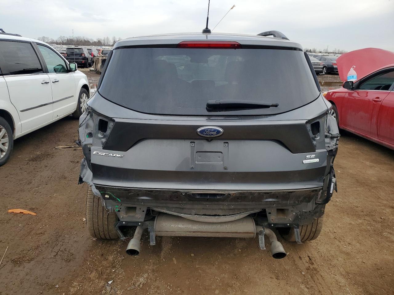 2017 FORD ESCAPE SE photo 16