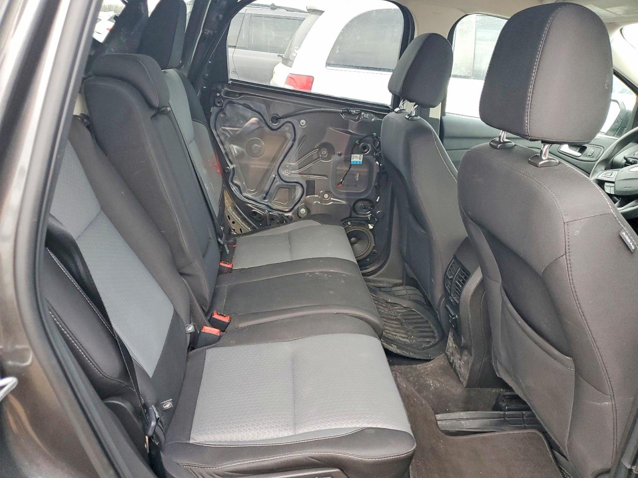 2017 FORD ESCAPE SE photo 28