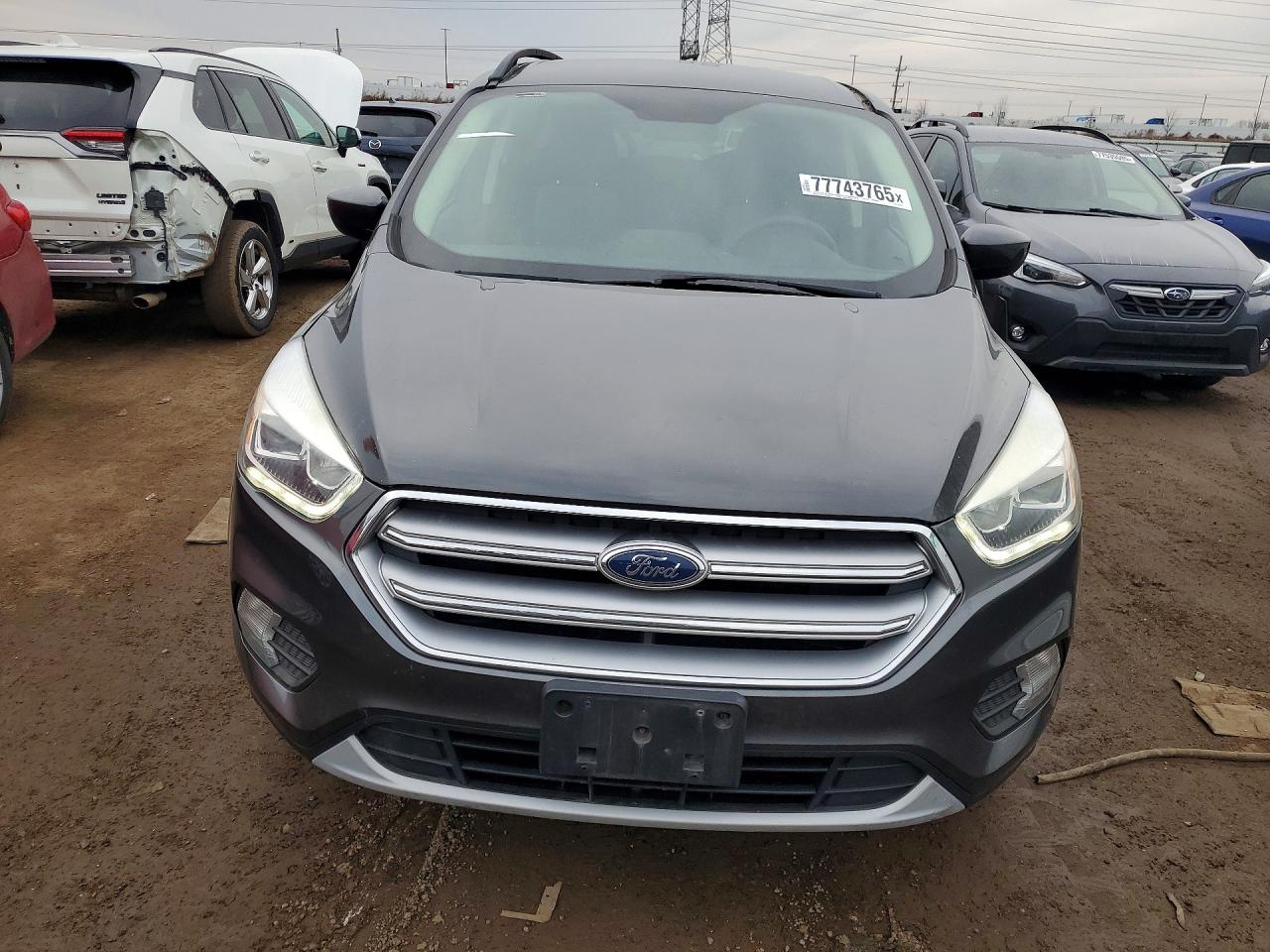 2017 FORD ESCAPE SE photo 13