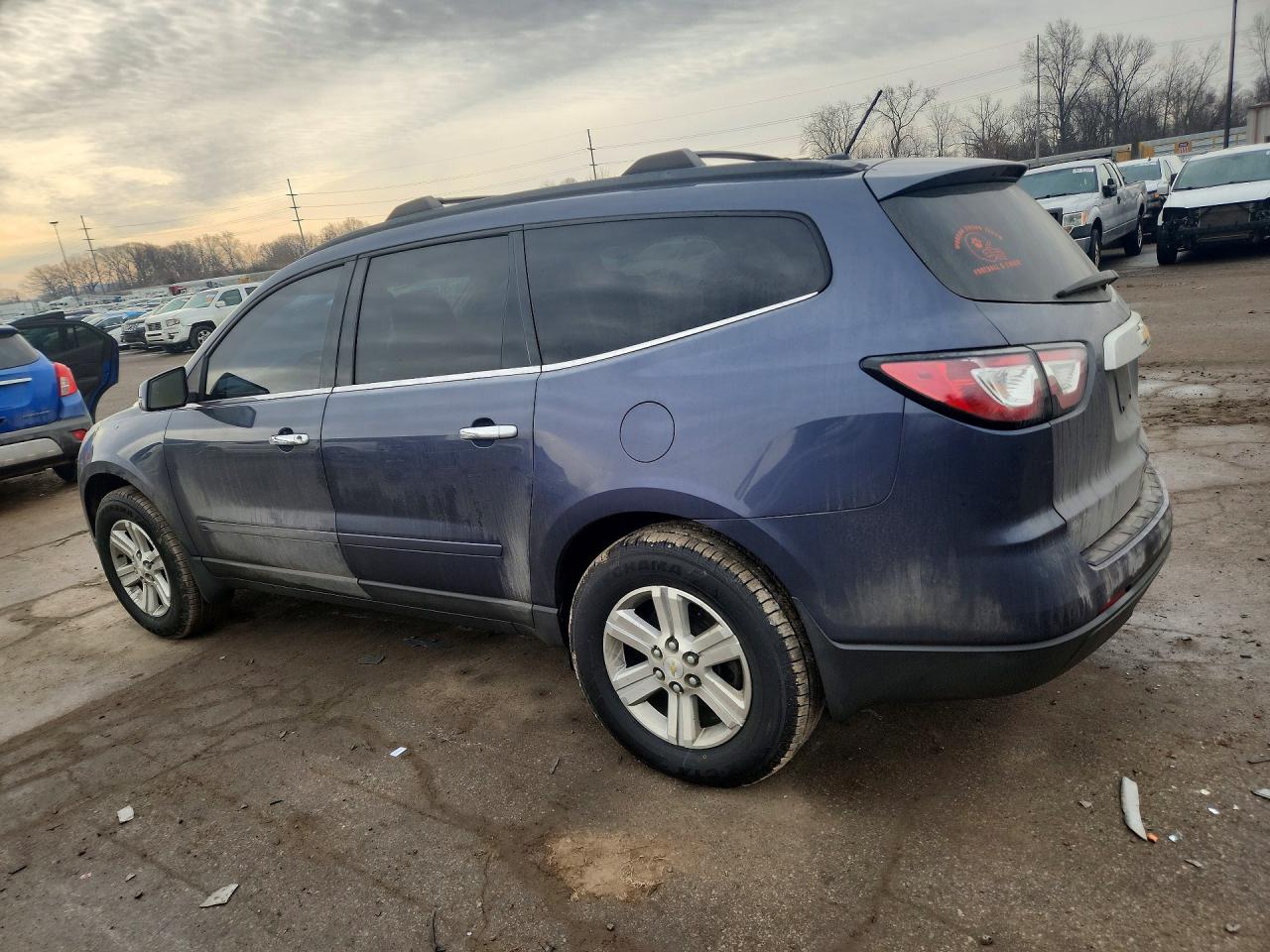 2014 CHEVROLET TRAVERSE LT photo 4