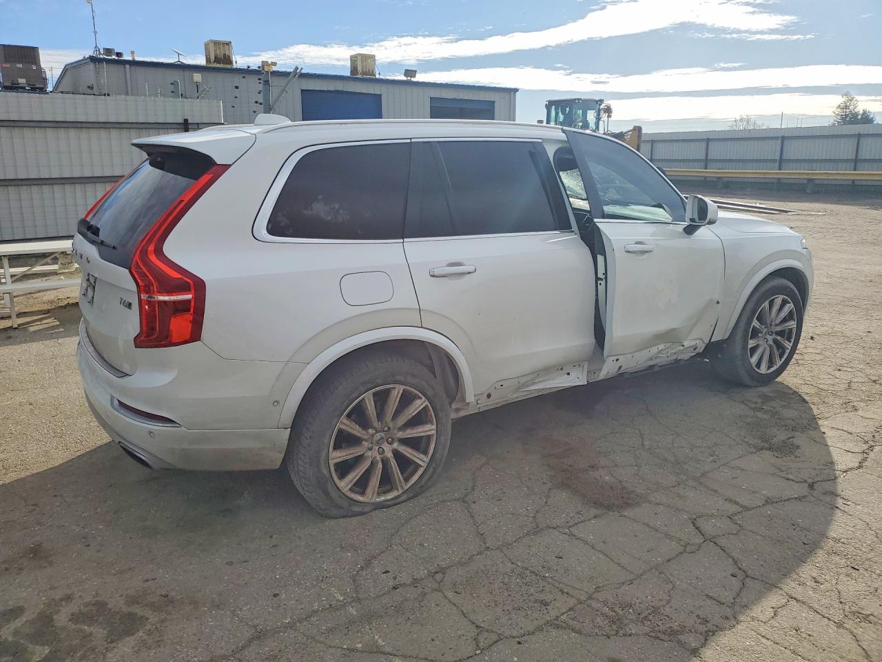2017 VOLVO XC90 T6 photo 5