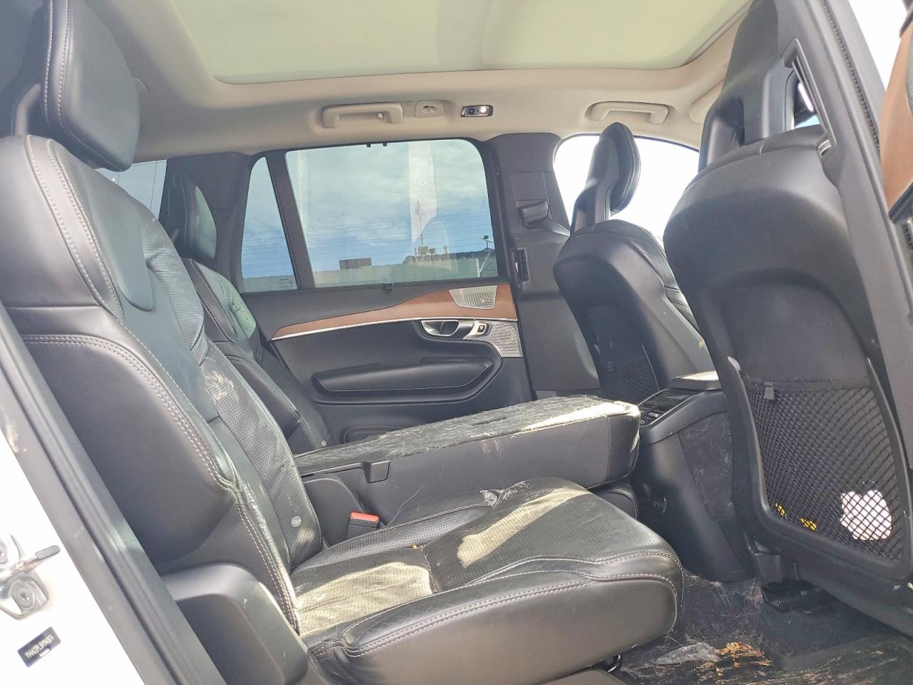 2017 VOLVO XC90 T6 photo 21