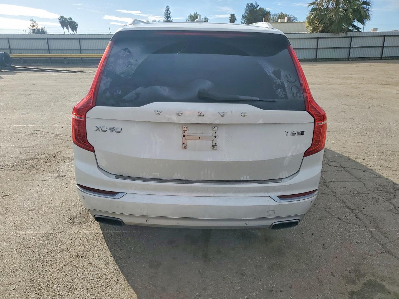 2017 VOLVO XC90 T6 photo 11