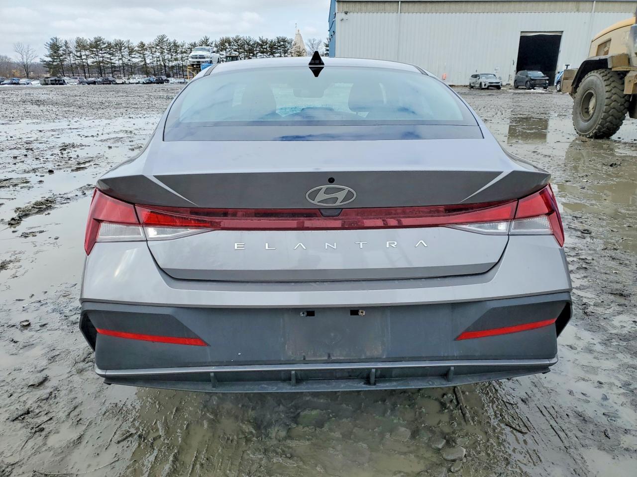 2025 HYUNDAI ELANTRA SE photo 11
