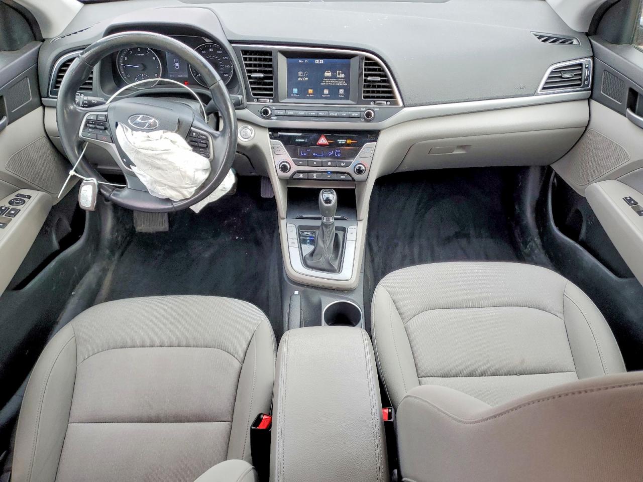 2017 HYUNDAI ELANTRA SE photo 8