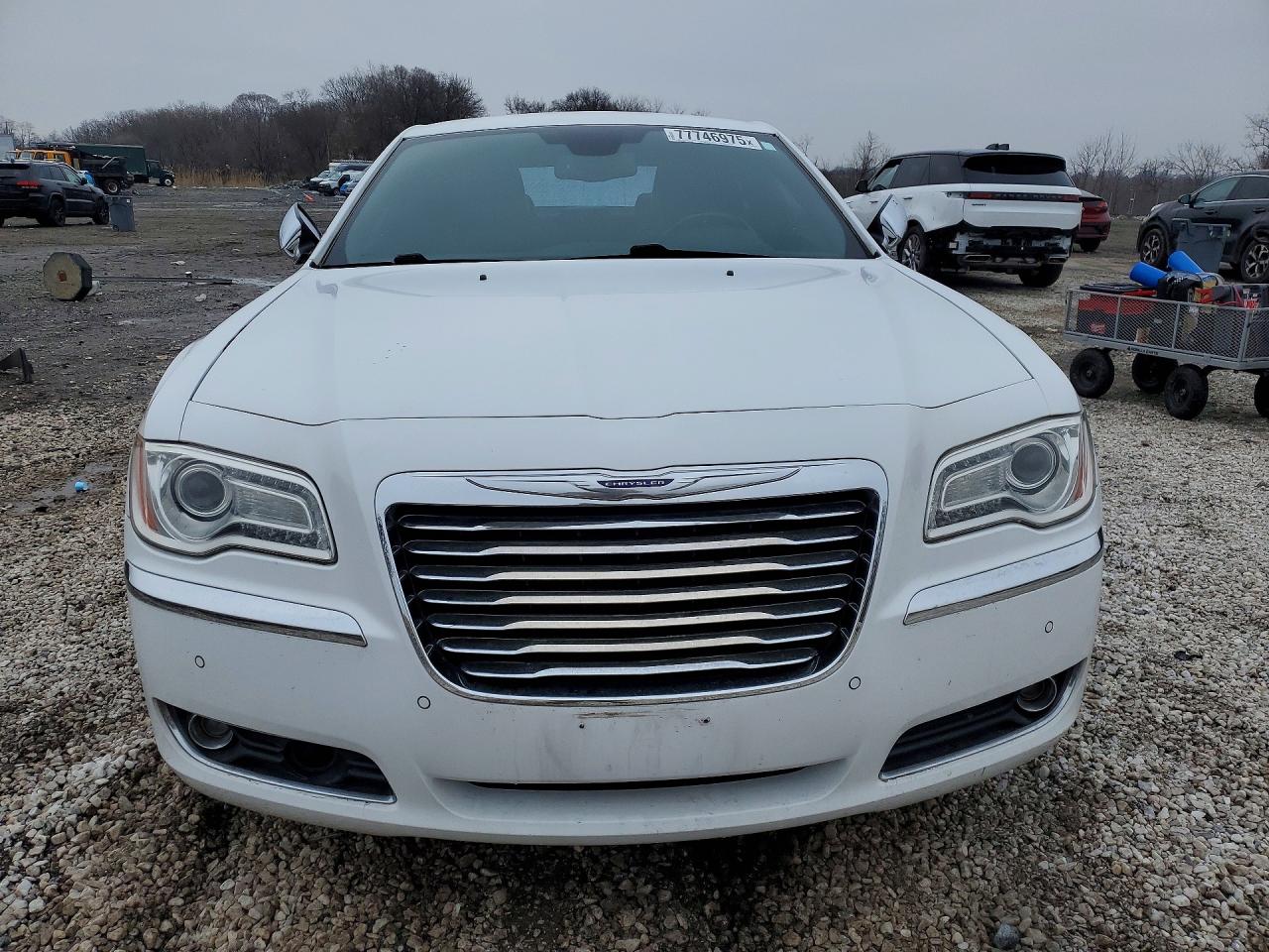 2011 CHRYSLER 300C photo 5