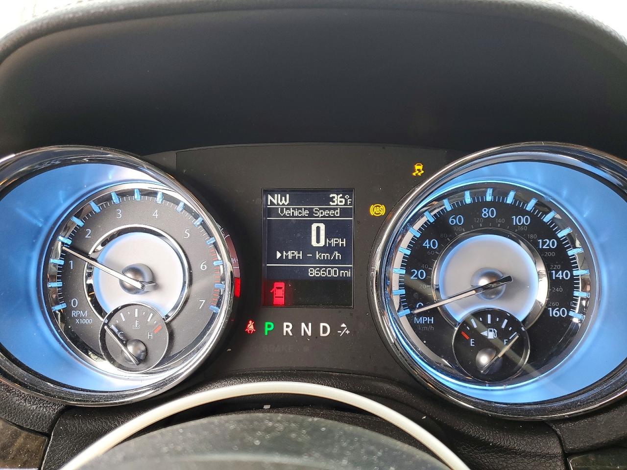 2011 CHRYSLER 300C photo 9