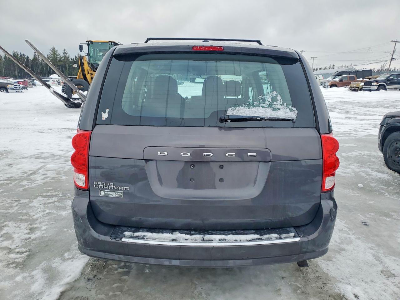2015 DODGE GRAND CARAVAN SE photo 11