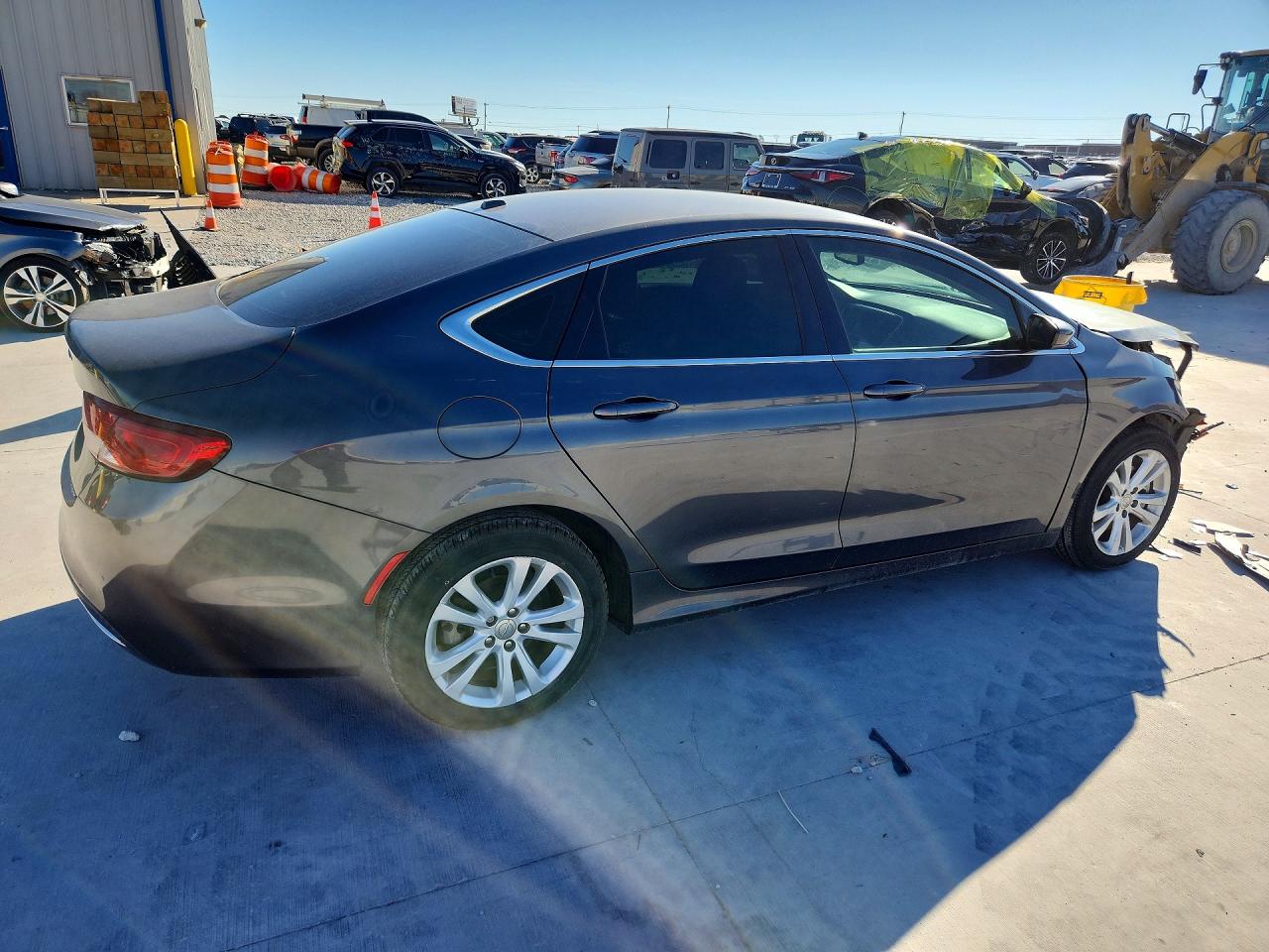 2015 CHRYSLER 200 LIMITED photo 3