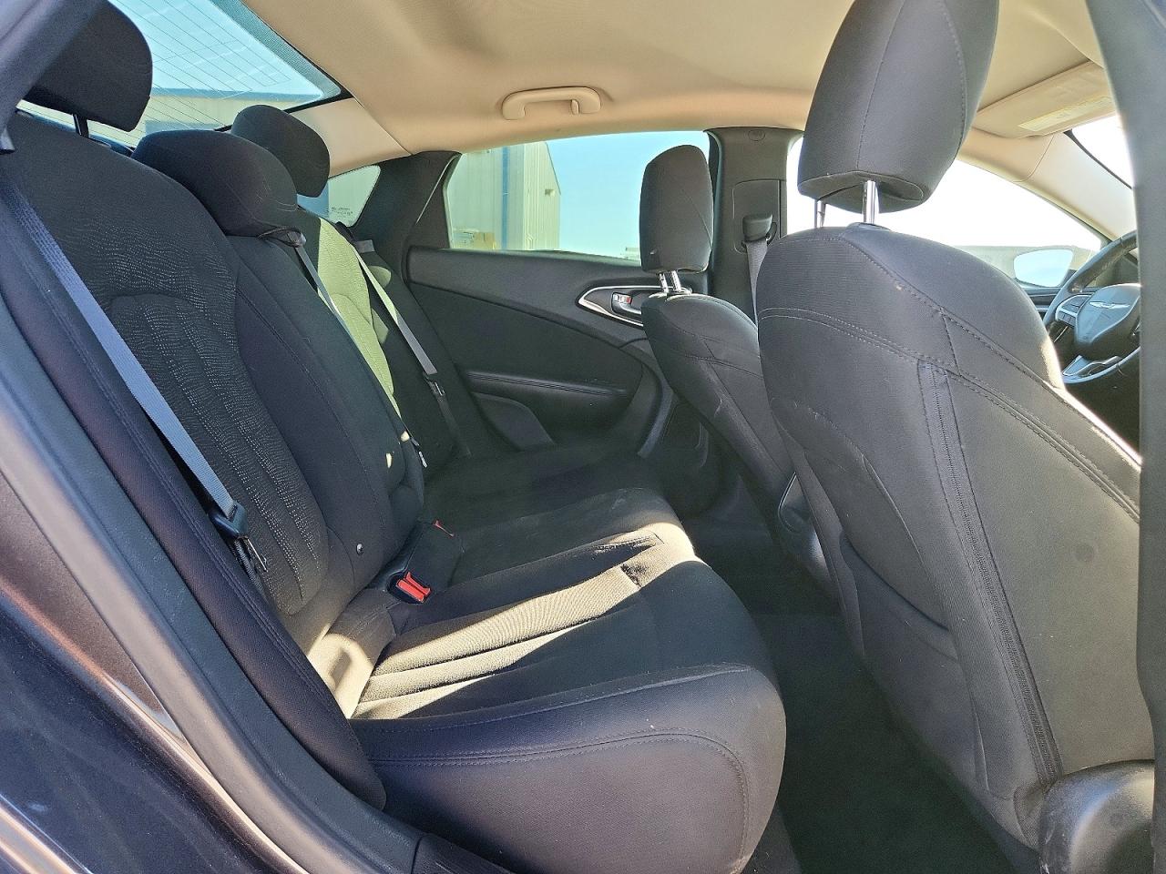 2015 CHRYSLER 200 LIMITED photo 10
