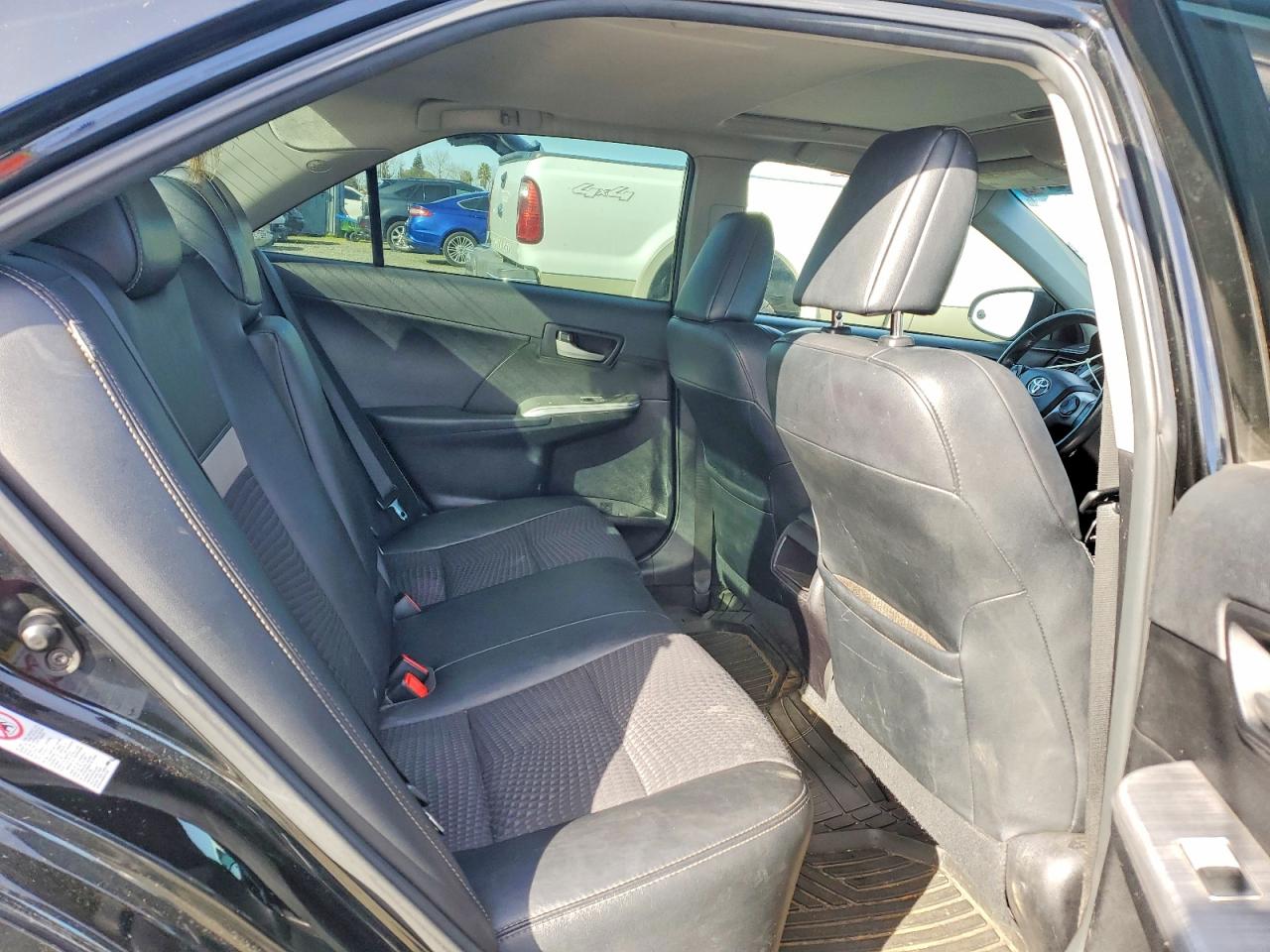 2014 TOYOTA CAMRY L photo 28