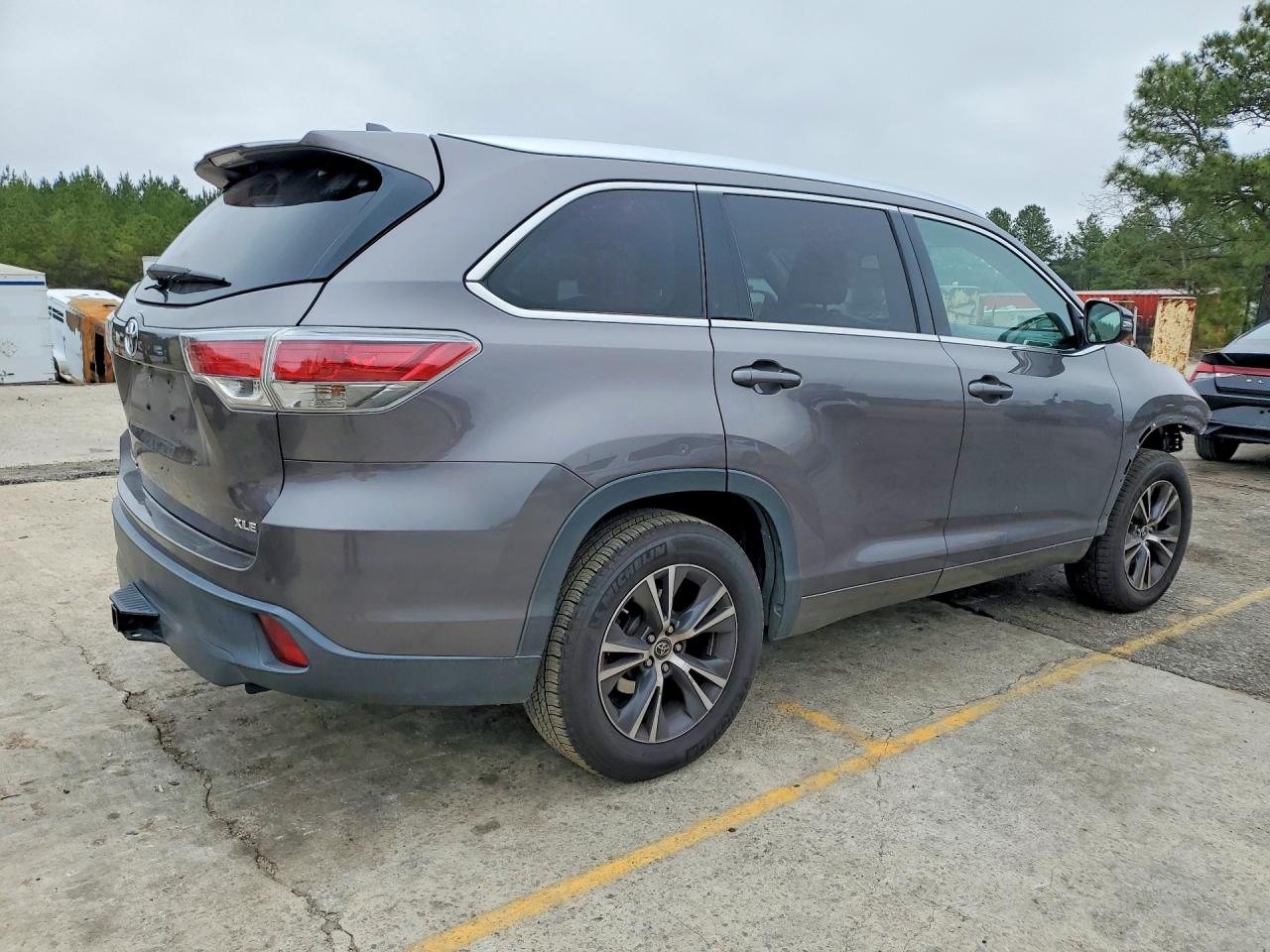 2016 TOYOTA HIGHLANDER XLE photo 7