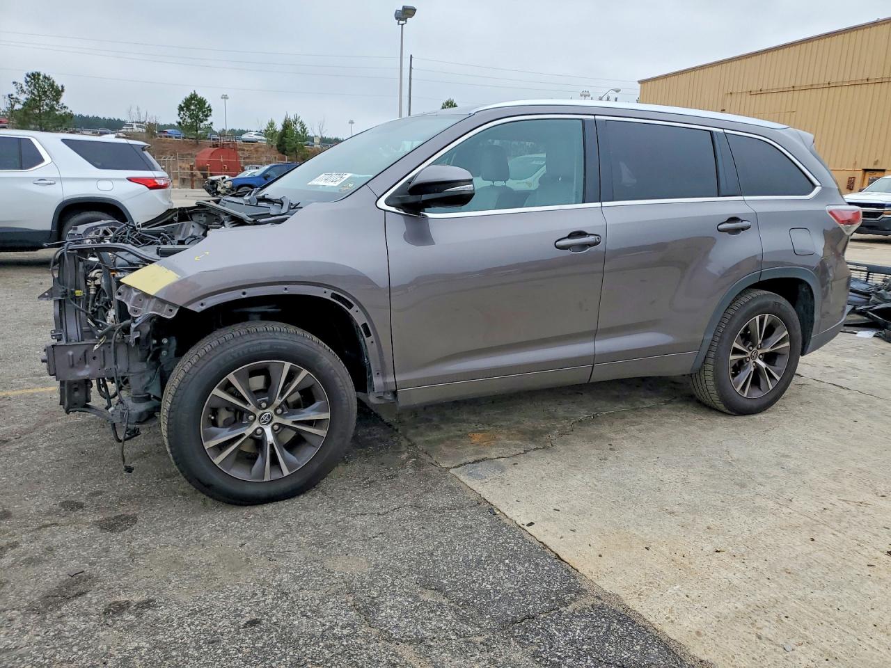 2016 TOYOTA HIGHLANDER