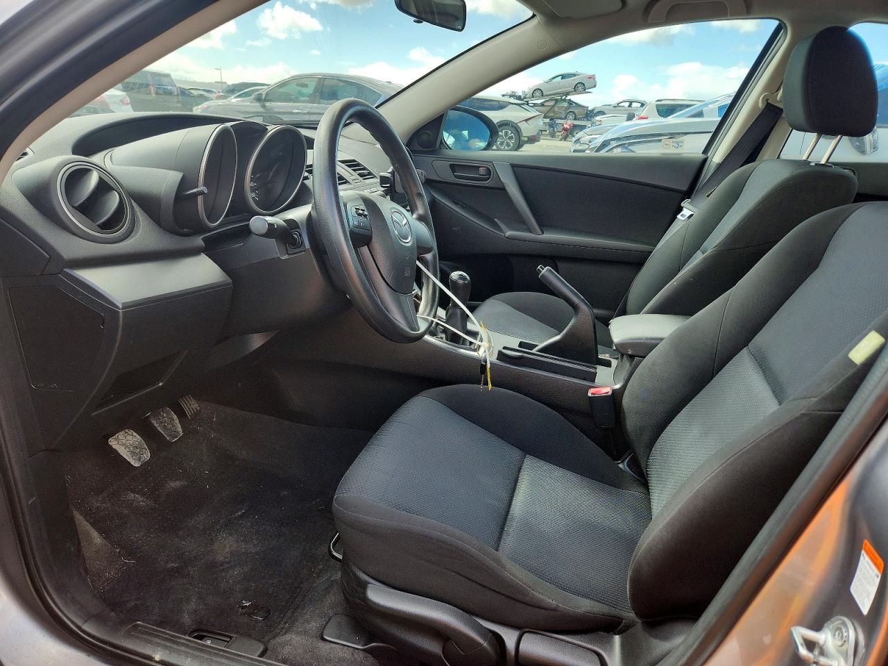 2010 MAZDA 3 I photo 19