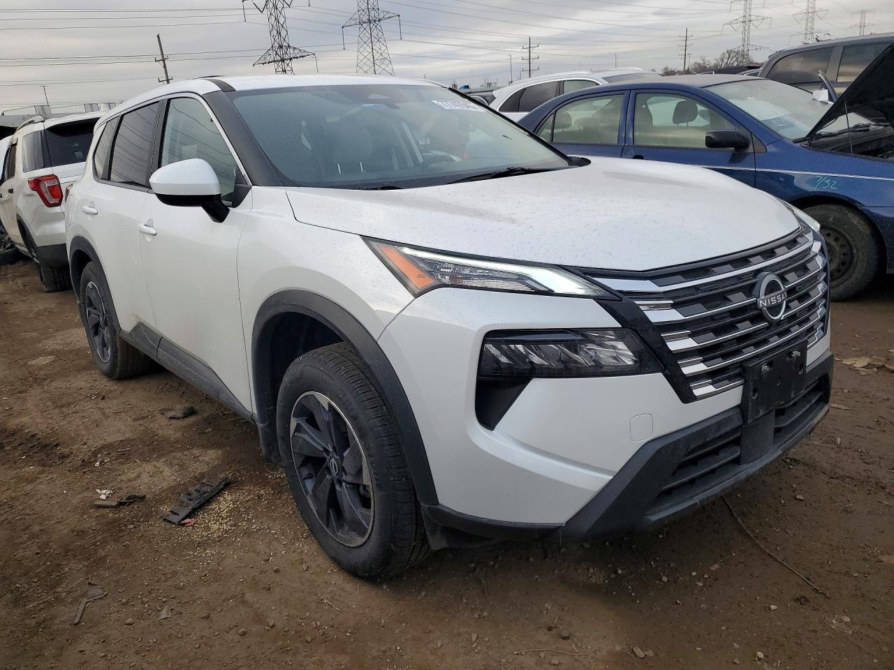 2025 NISSAN ROGUE SV photo 4