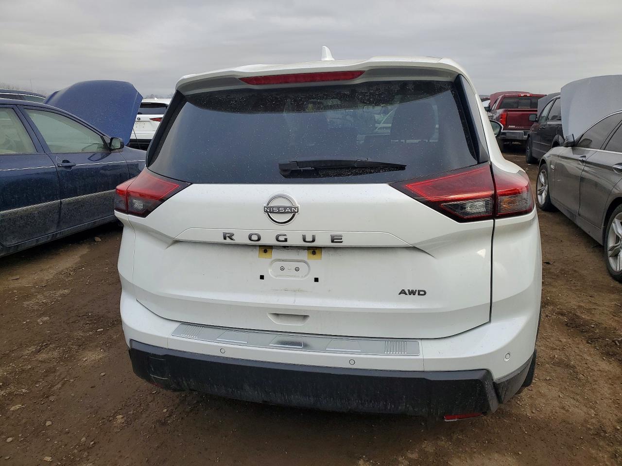 2025 NISSAN ROGUE SV photo 6