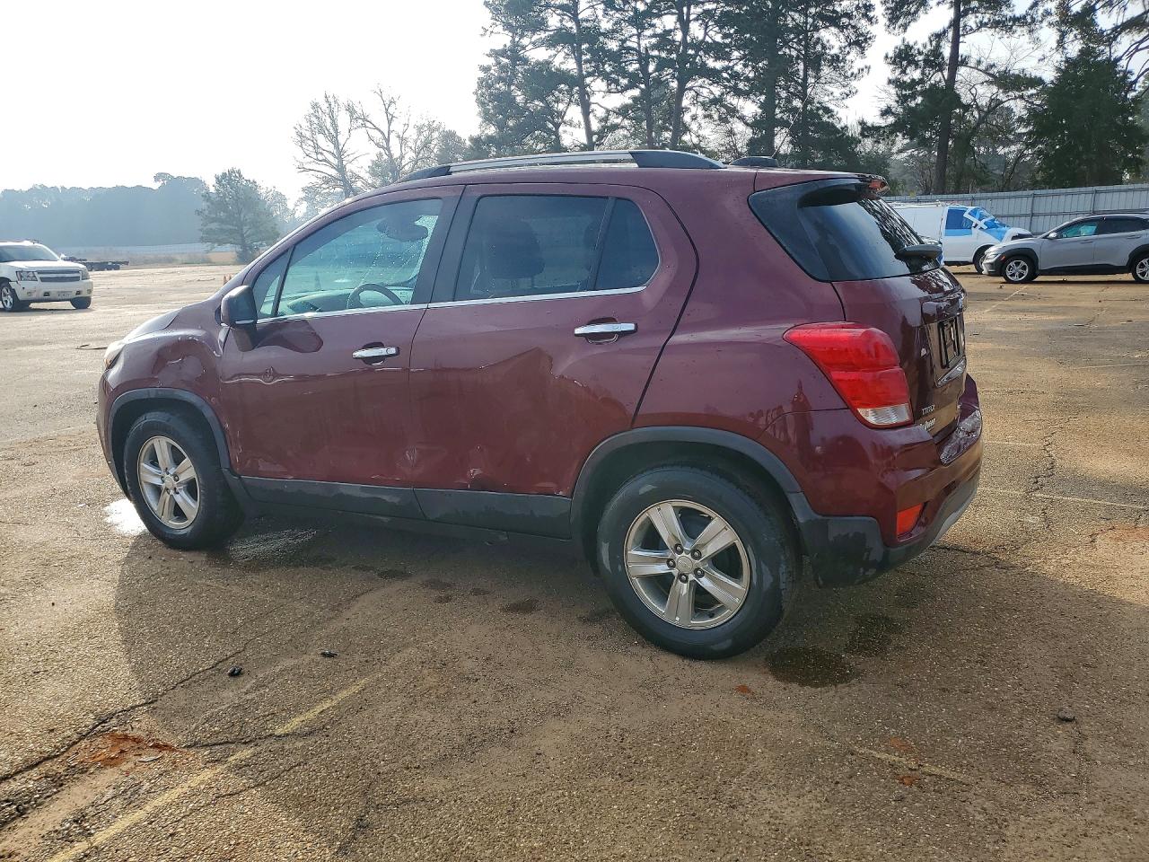2017 CHEVROLET TRAX 1LT photo 2