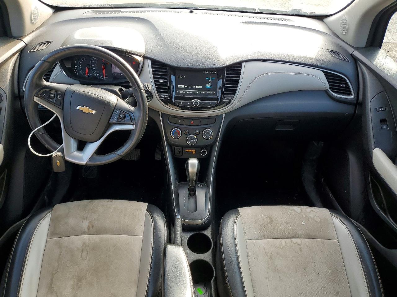 2017 CHEVROLET TRAX 1LT photo 8