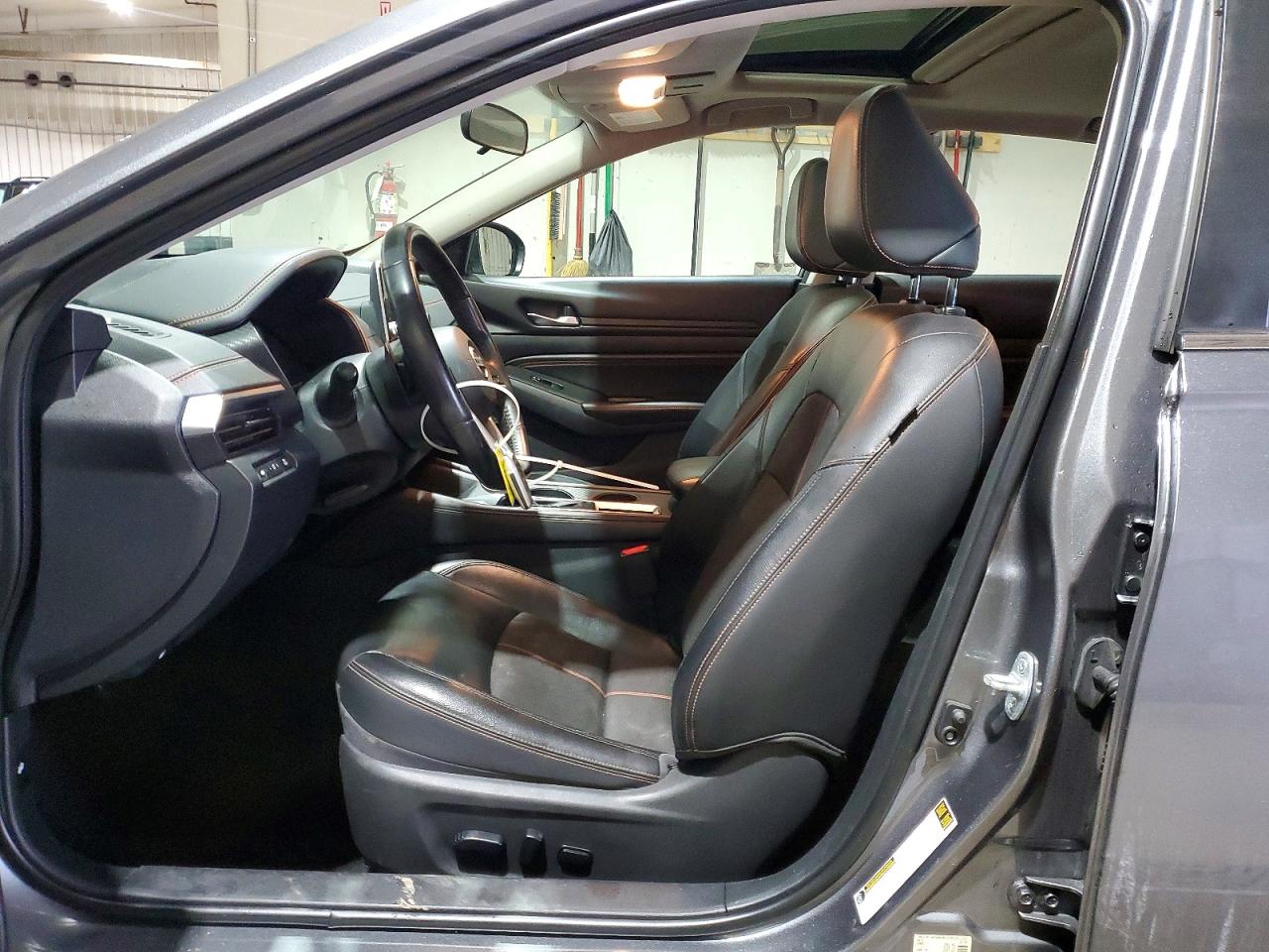2019 NISSAN ALTIMA SR photo 13