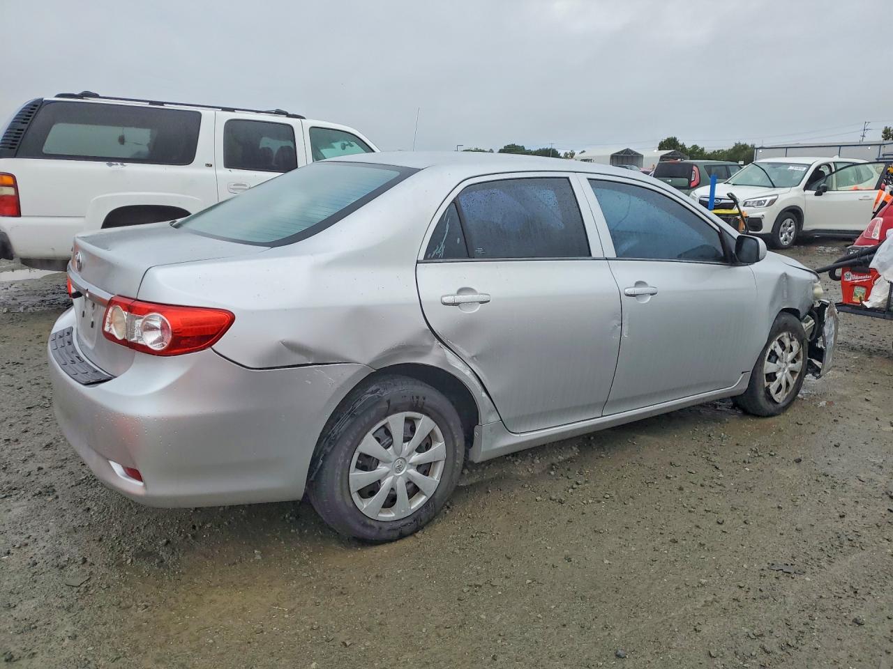 2013 TOYOTA COROLLA L photo 5