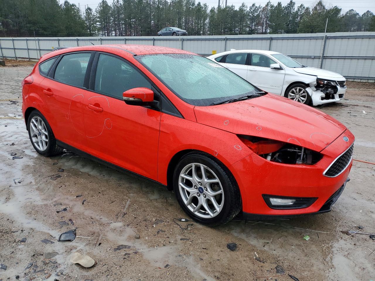 2015 FORD FOCUS SE photo 7
