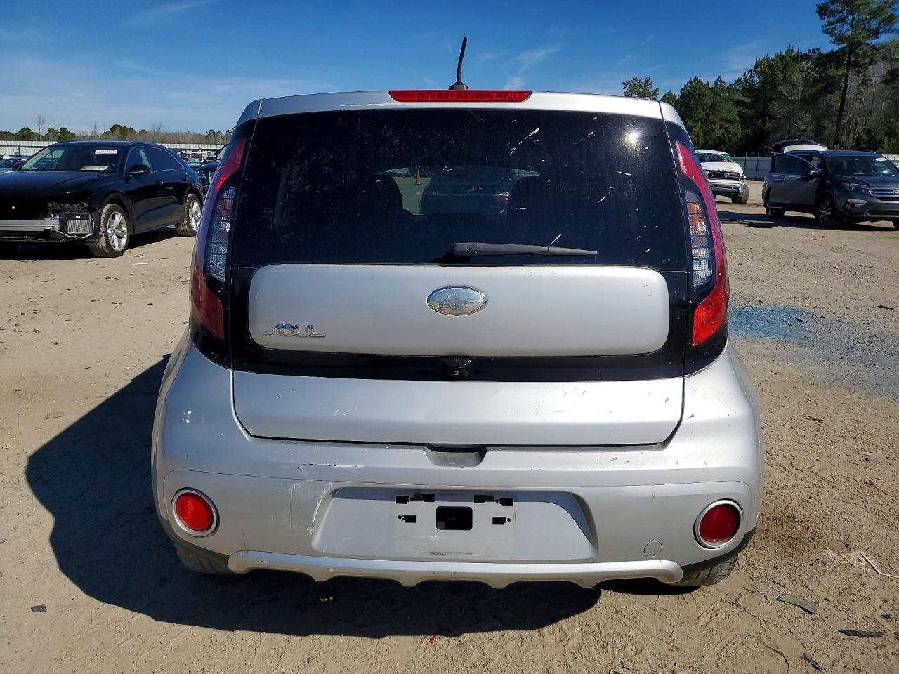 2018 KIA SOUL + photo 16