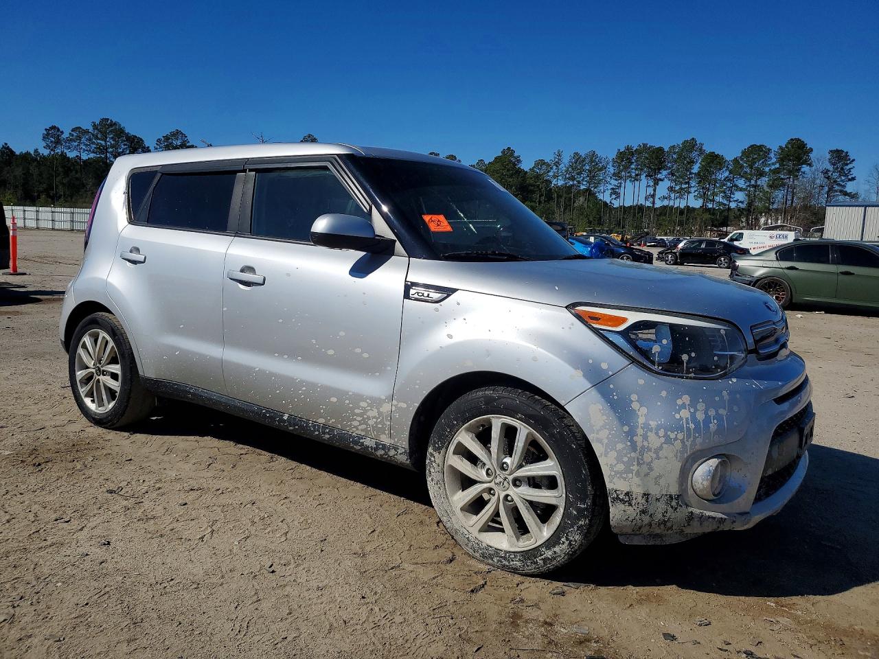 2018 KIA SOUL + photo 10