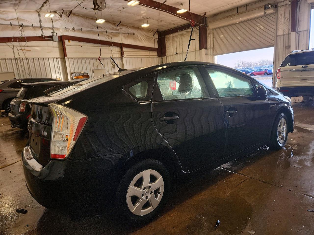 2011 TOYOTA PRIUS THREE photo 3