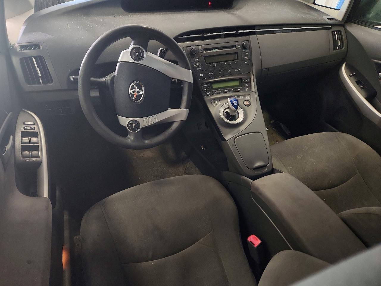 2011 TOYOTA PRIUS THREE photo 8