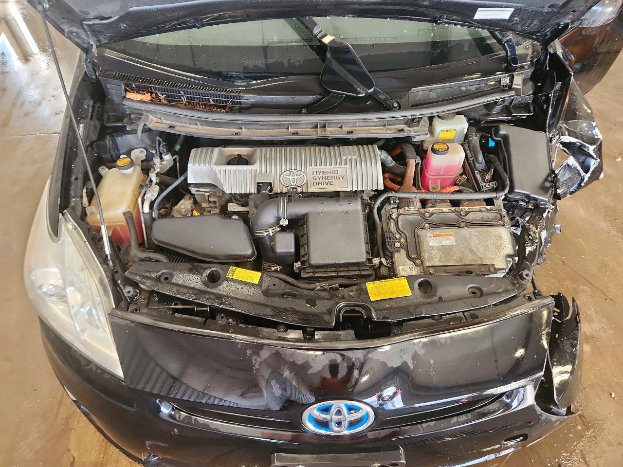 2011 TOYOTA PRIUS THREE photo 11