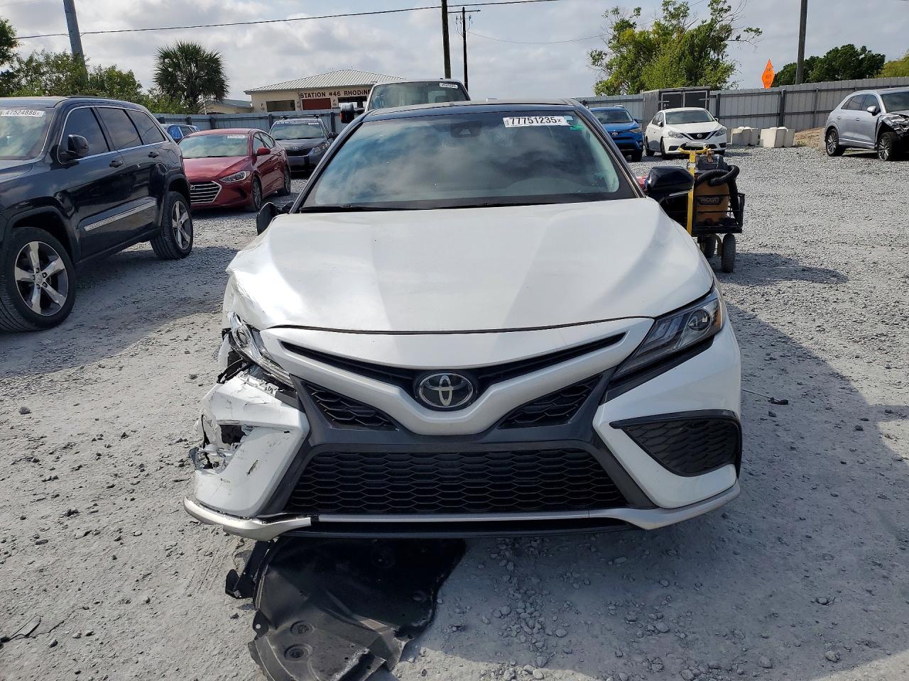 2023 TOYOTA CAMRY XSE photo 9