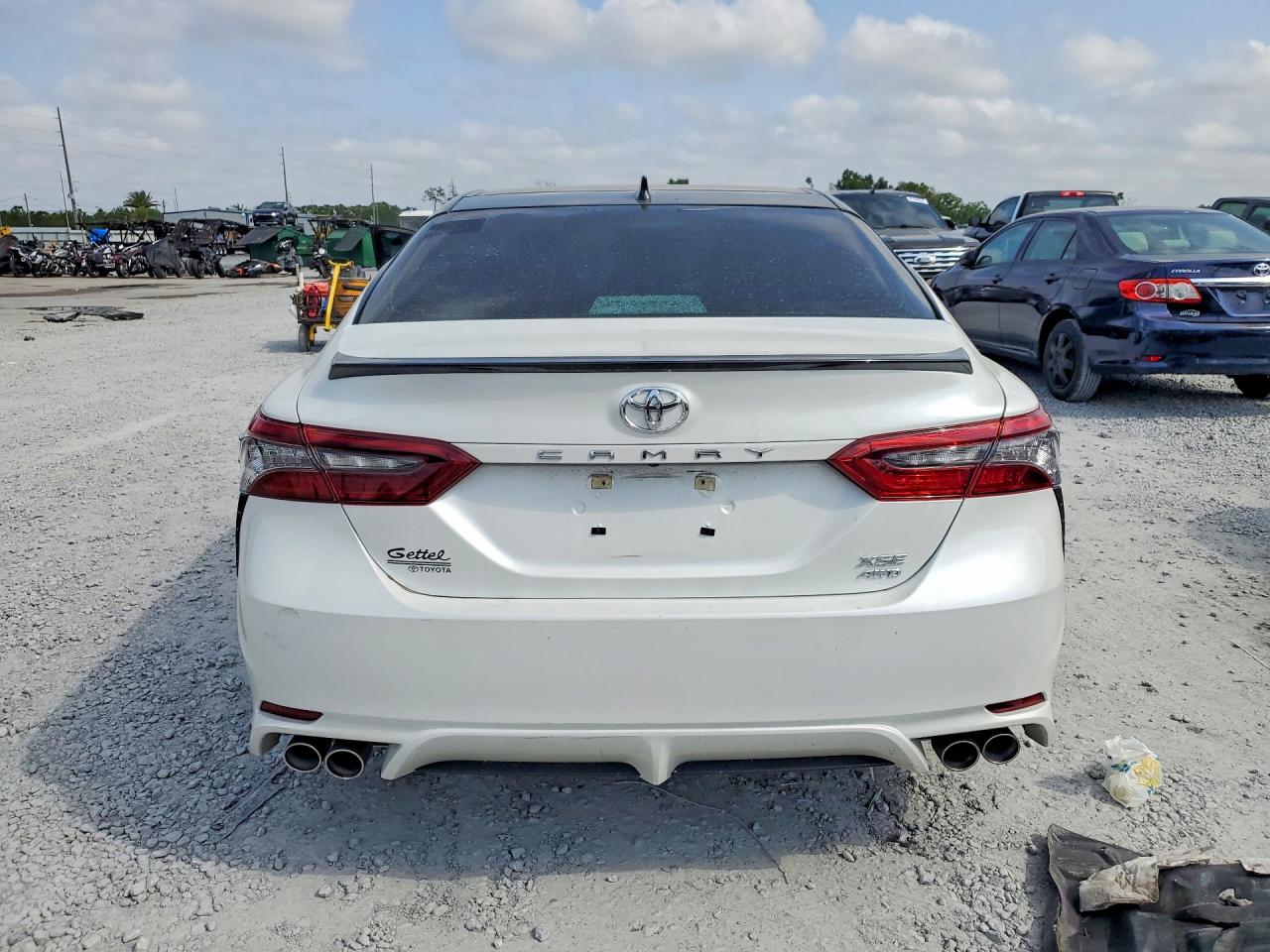2023 TOYOTA CAMRY XSE photo 11